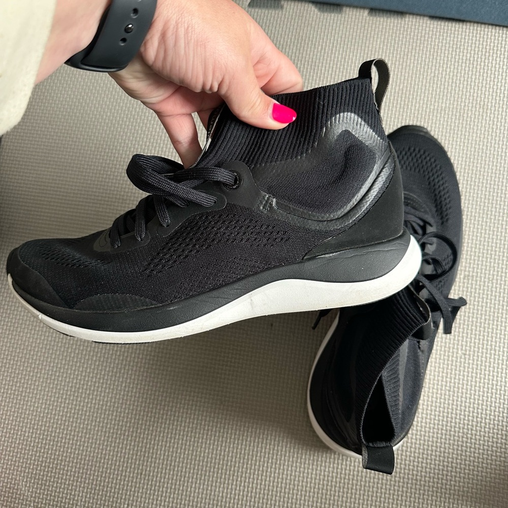 Lululemon Chargefeel  Running Shoes Women’s 8.5